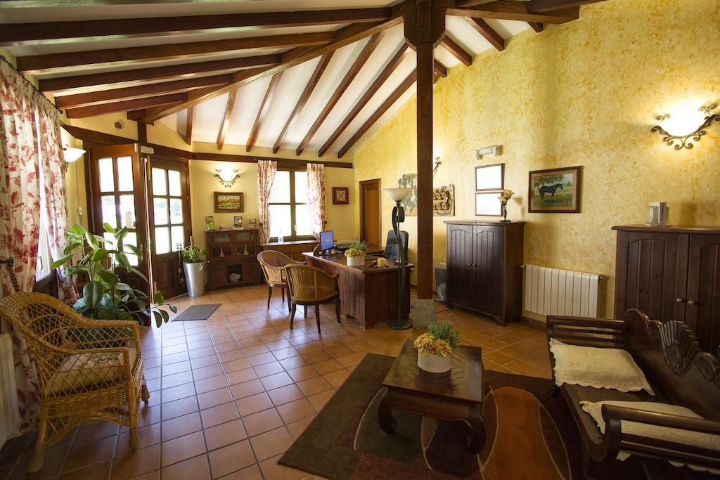 Apartamentos Camin De Pelayo Las Rozas Exterior foto