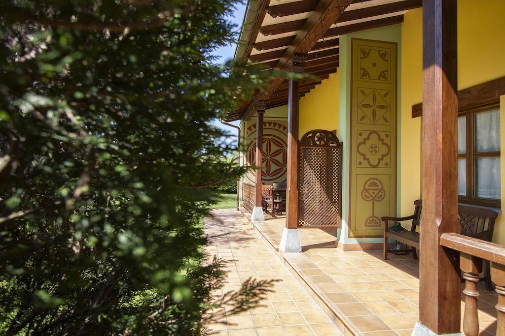Apartamentos Camin De Pelayo Las Rozas Exterior foto